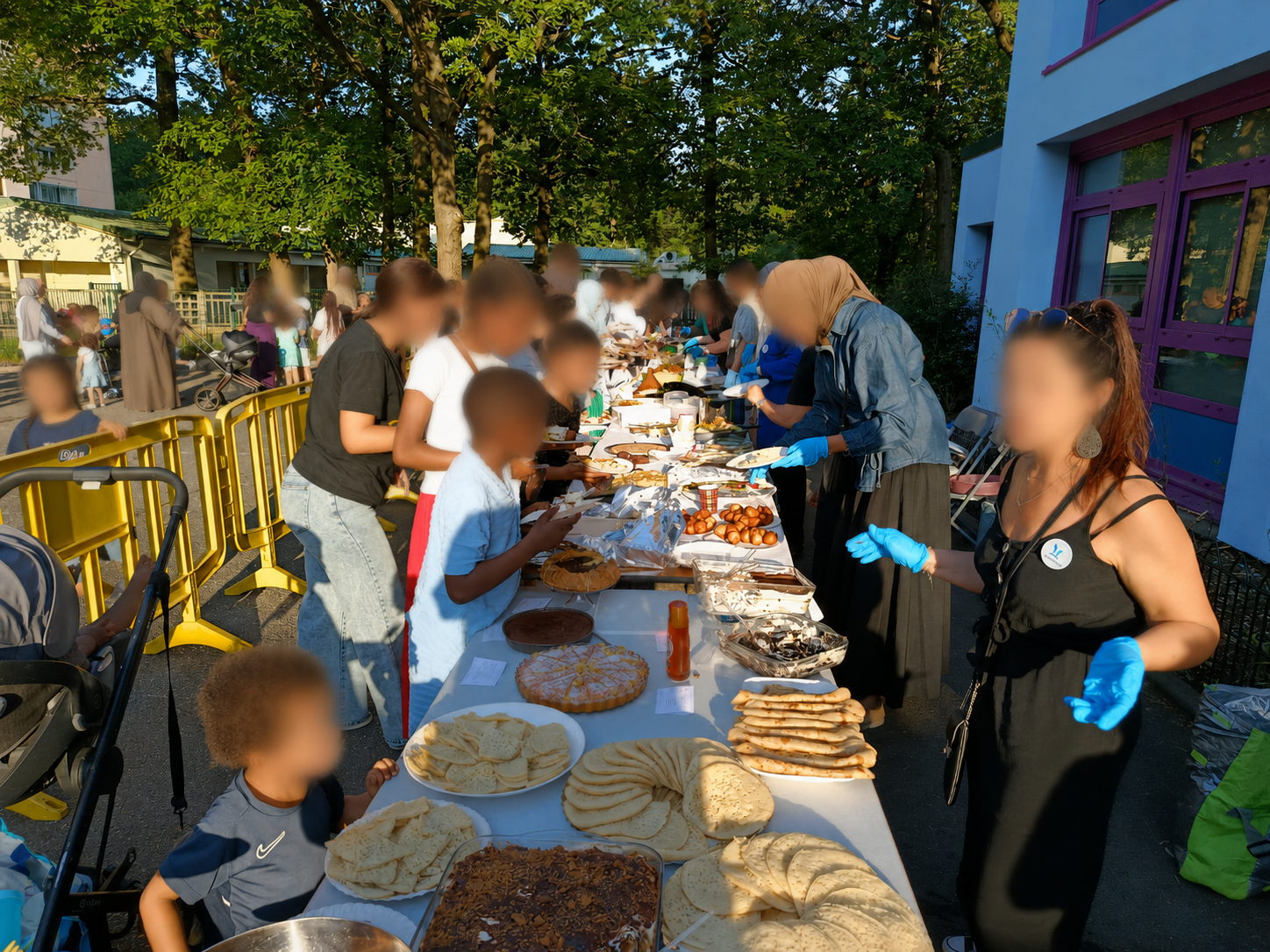 Un repas ethnique sous le signe du partage et de la convivialité